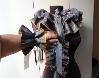 Ruffled clown collar gray and golden jester collar outfit medieval style faux collars and cuffs renaissance ruff collar