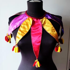 Accessoires de cou de bouffon avec collier de clown pointu et col de clown à pompons