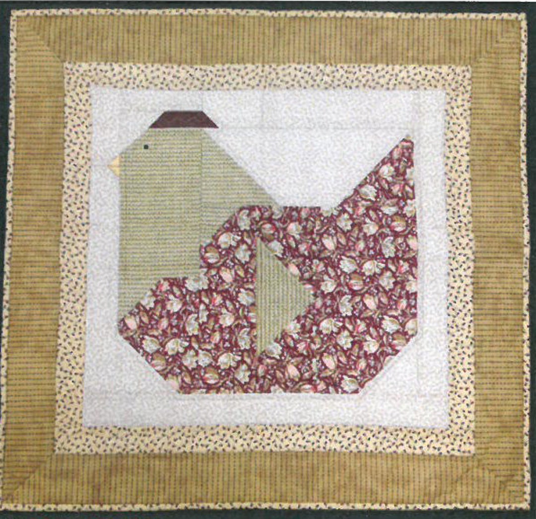 Happy Henhouse Quilted Table Topper NCU0NNT1088