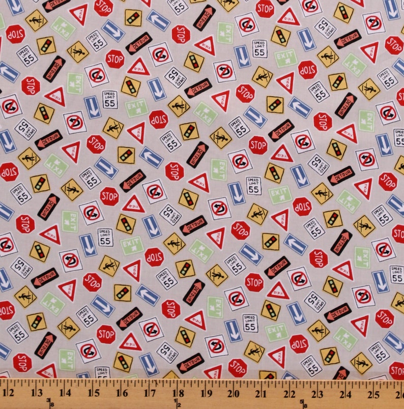 Panneaux routiers en coton Panneaux de signalisation Stop Yield Driving Highway Kids Keep on Truckn Light Gray Cotton Fabric Print per yard Y2677-5 D375.51 image 1