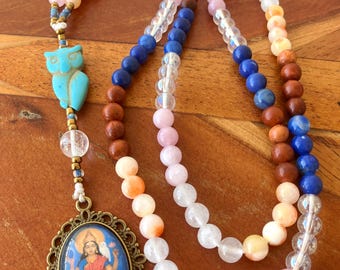 Lakshmi Göttin der Souveränität und Fülle Japa Mala Meditation Edelstein Perlen