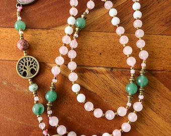 6 Decade Mary Magdalene in Pink & Grün Rosenkranz mit Rosenquarz und Aventurin handgefertigt Bild Herzstück Herz Medaillon tragbare Länge