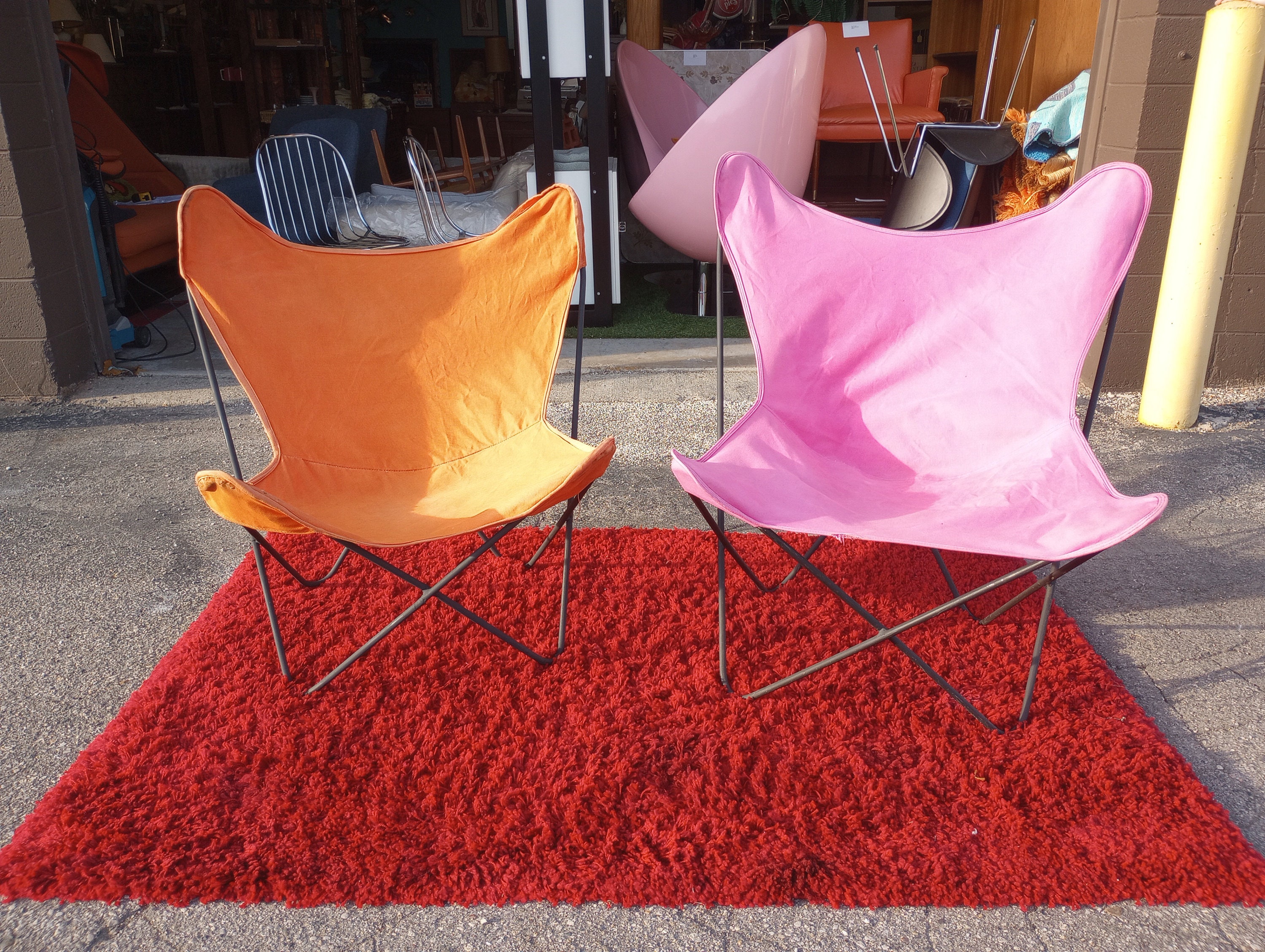 Pair of Knoll STYLE Butterfly Chairs