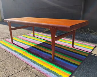 Danish Modern Teak Johannes Andersen Expanding Coffee Table
