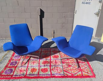 Pair of HDF Dialogue Swivel Lounge Chairs Vintage Style