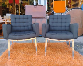 Pair of Knoll or Style Lounge Chairs