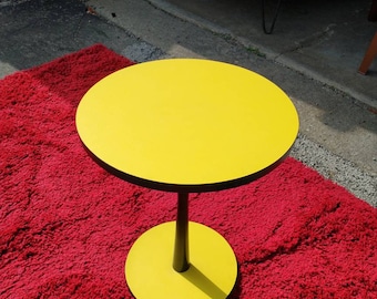 MCM Vintage Tulip Mod Side Table
