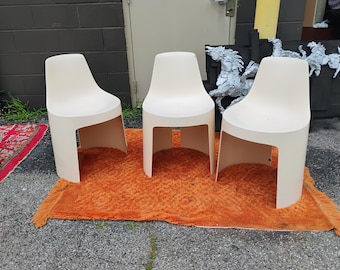 Set of 3 Kay Rugles Umbo Stacking Chairs