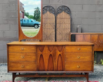 Broyhill Brasila 9 Drawer Dresser and Mirror