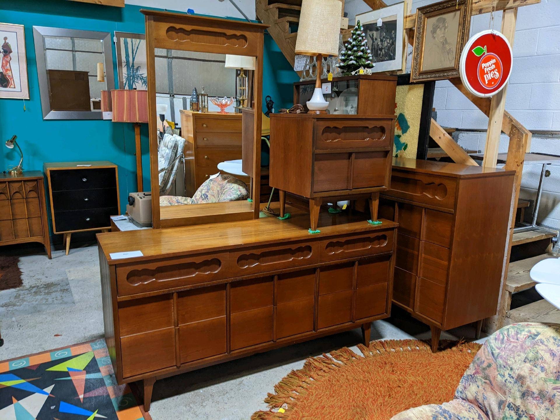 Bassett mid sale century bedroom set
