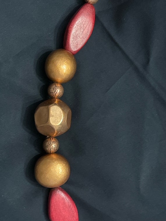 Vintage Red & Gold 14” beaded necklace - image 3