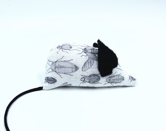 Catnip Mouse Cat Toy: Creepy Crawly Bugs Design