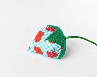 Catnip strawberry cat toy, Summer, berries