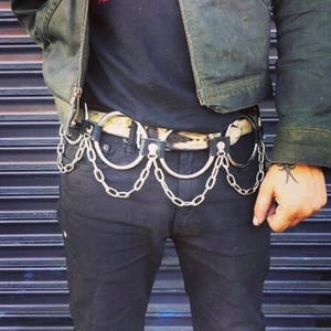 Three inch ring chain belt