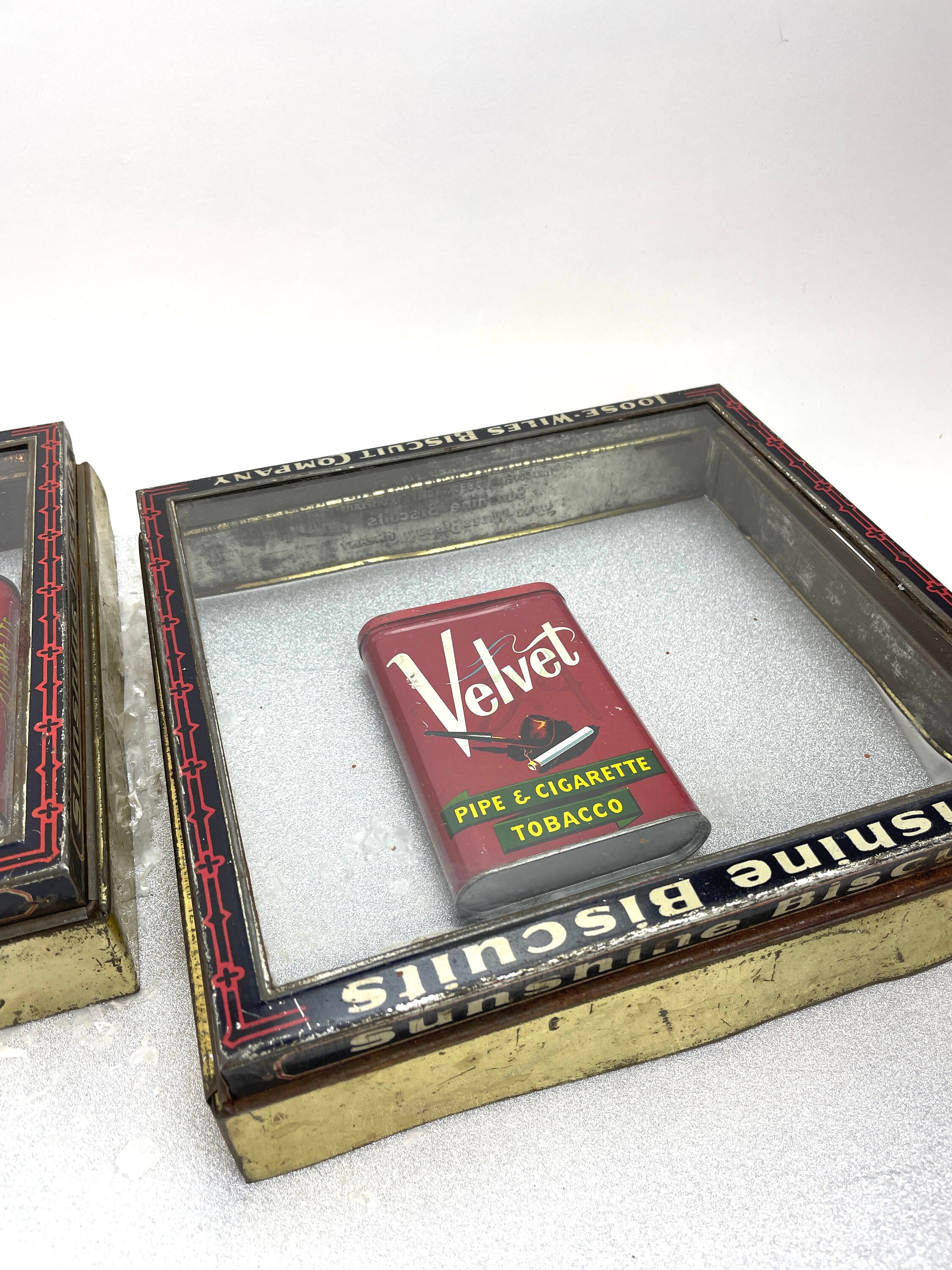1950s Velvet Brand Pipe and Cigarette Tobacco Hinged Top Tin 1950s Velvet Brand Pipe and Cigarette Tobacco Hinged Top Tin