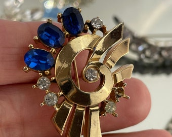 1950s’　blue glass rhinestone　brooch Blue Glass Rhinestone Flower Brooch 1950s Vintage Jewellery