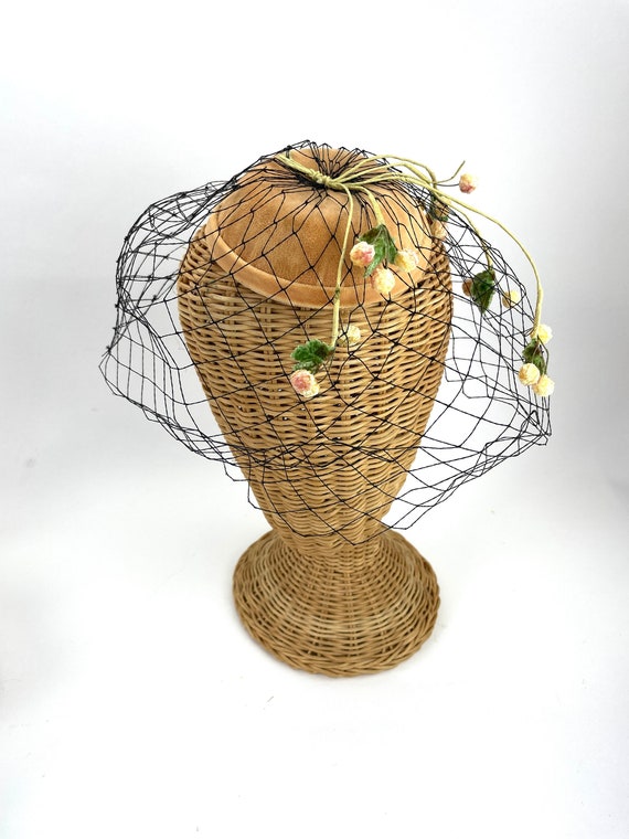 1940s peach velvet fascinator hat with black netti