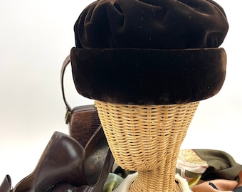 Vintage Pillbox Hat Bow Brown Velvet Junior B Retro Turban  display picture 2
