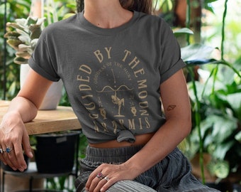 Camiseta de la diosa Artemisa: Mitología griega, estilo bibliotecario.