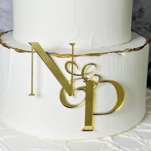 Personalized Acrylic Wedding Cake Charm: Monogram Initial Topper