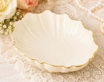 Vintage Lenox Shell Dish – Gold Trim Porcelain Trinket Holder