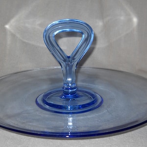 Fry Glass no 19814 Center Handle Server in Azure Blue