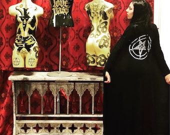 Pentagram medallion duster cardigan