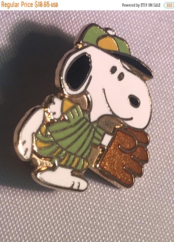 FALL SALE Vintage Snoopy Pin Aviva Baseball Snoopy
