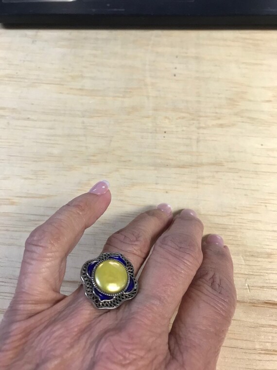 Vintage Enamel and Shell Ring - image 4