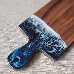 Ocean Resin Mini Cheese Board, Ocean Resin Art, Personalized Wedding Gift, Engraved Cheese Platter