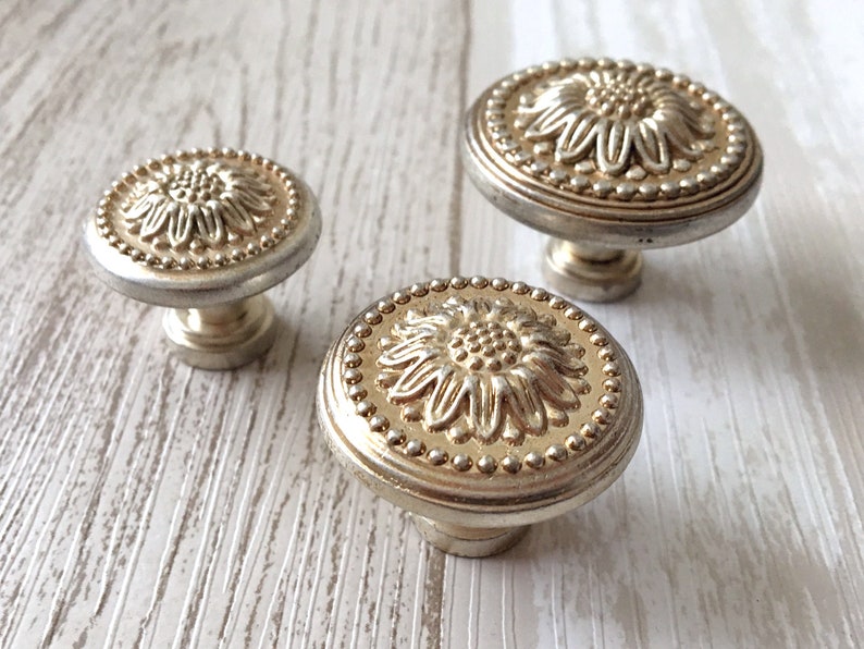 Floral Knobs Shabby Chic Flower Drawer Knob Pull Knob Etsy