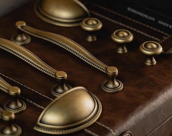 3" 5" 6,25" poignées d'armoire rétro en bronze antique style vintage poignées de coupe élégantes boutons de tiroir de commode MCM Matériel de cuisine 76 128 160 mm