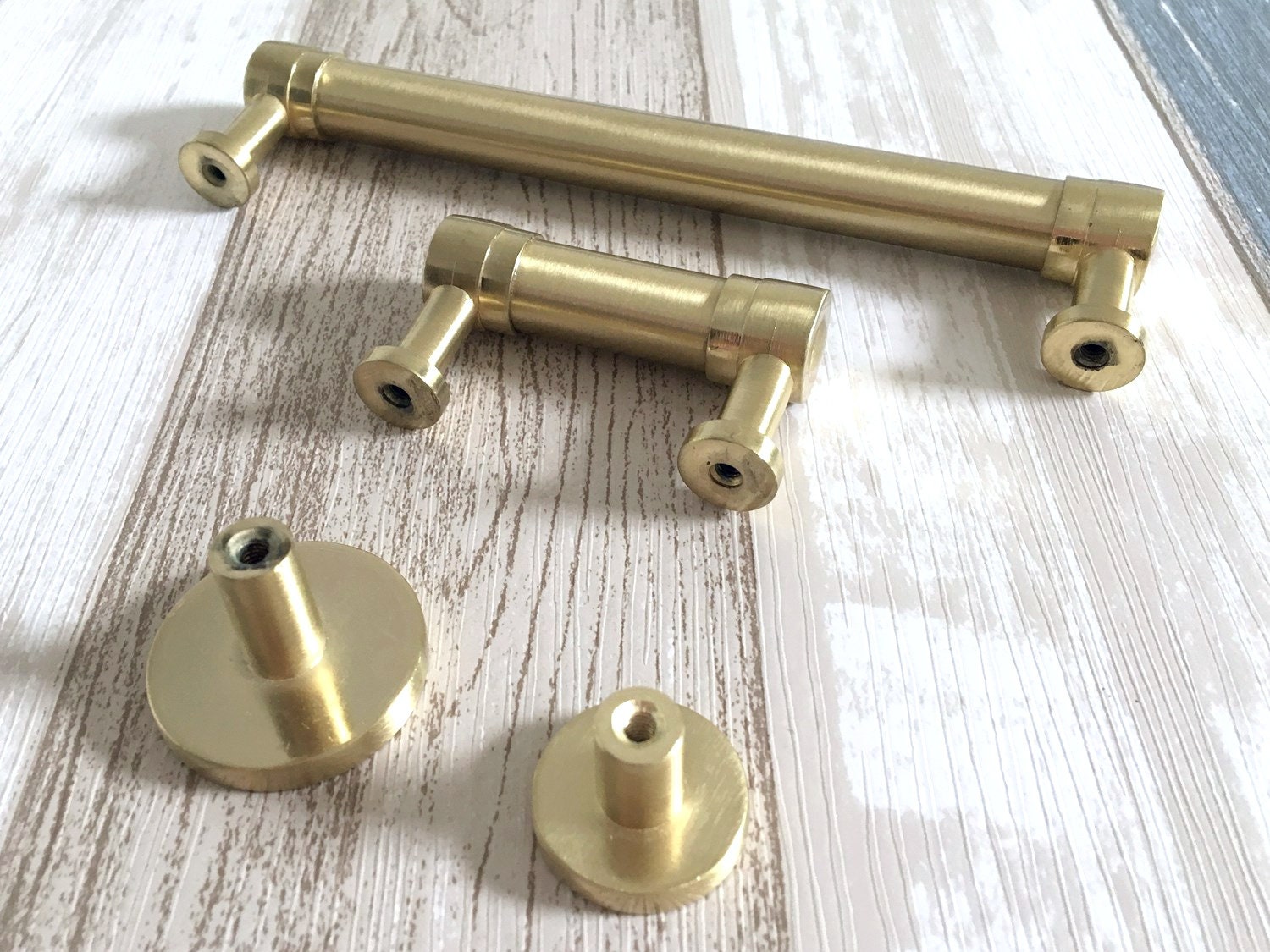 2 2.25 2.5 3 2.75 3 3.25 4.5 5.5 Brushed Gold Cabinet Pull Handle