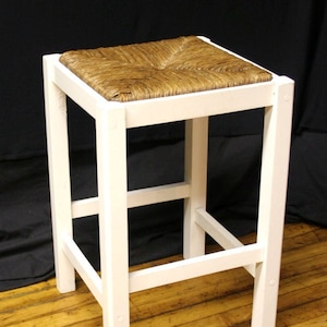 Old Vintage White SOLID Wood Wooden Porch Patio Rattan Seagrass Wicker Seat Bar Stool Chair