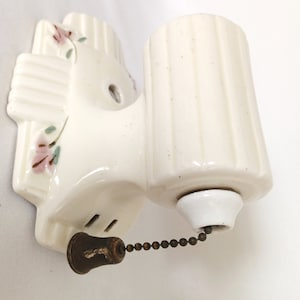 Vintage Art Deco One Light Floral Off White Glazed Ceramic Porcelain Sconce Plug In Pull Chain Bathroom Flush Mount Fixture Retro Lighting
