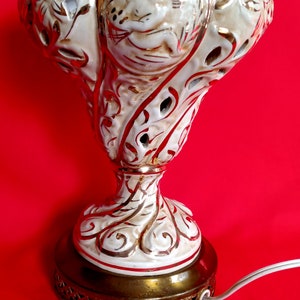 VTG Lamp Base Capodimonte Style Pierced Glazed Ceramic Porcelain Beige Gilt Floral Cherub Design Switch at Metal Base One Light Table Lamp