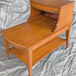 Vintage Antique Old Mid Century Modern Solid HARDWOOD Wood Wooden Mahogany Side End Accent Lamp Table Shelf Nightstand Night Stand