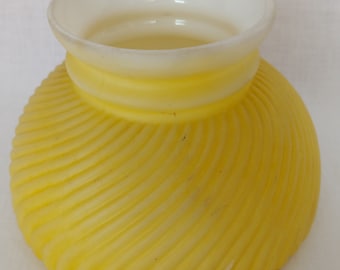 Vintage Sunny Yellow Glass Lampshade Swirled Design Student Desk Lamp Replacement Small Shade 6” Fitter