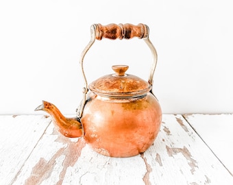Vintage Antique Copper Tea Kettle Teapot Tea Pot With Brown Wood Wooden Brass Handle MCM Midcentury Modern Farmhouse Kitchen Décor Portugal