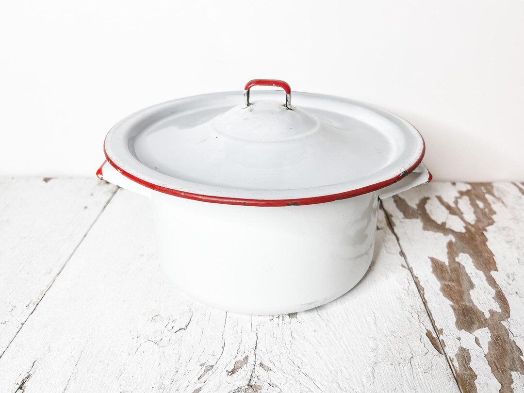 Vintage White Enamelware Cooking Pot With Lid – Red Trim & Handles ...