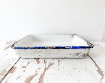Vintage Enamel Photo Tray – White Graniteware Darkroom Pan with Blue Rim Cisco Antique