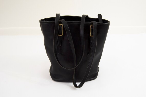 Vintage Black Leather Coach Classic Bucket Bag Pur