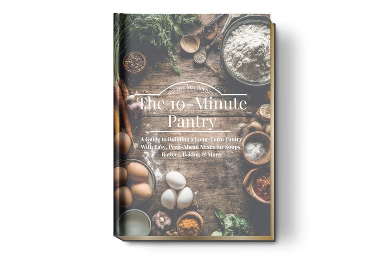 K&ouml;nnte beinhalten: Ein Kochbuch mit dem Titel "The 10-Minute Pantry" mit rustikalem Design. Das Cover zeigt Zutaten wie Eier, Mehl und Gew&uuml;rze, die auf Rezepte f&uuml;r Suppen, Teige und Backwaren hindeuten. Titel und Untertitel des Buches sind deutlich sichtbar.