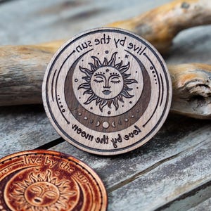 Trästämpel med himmelsk sol och måne för läderhantverk | 8 cm diameter eller 3,15” x 3,15”