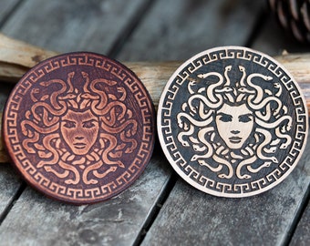 Medusa Wooden Stamp for Leather Crafting | Clicker Press Stamp for Leather | 8,5 cm diameter or 3,3” x 3,3”