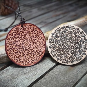 Timbro in legno a forma di cuore con mandala per lavori in pelle / diametro 8,5 cm o 3,3'' x 3,3''