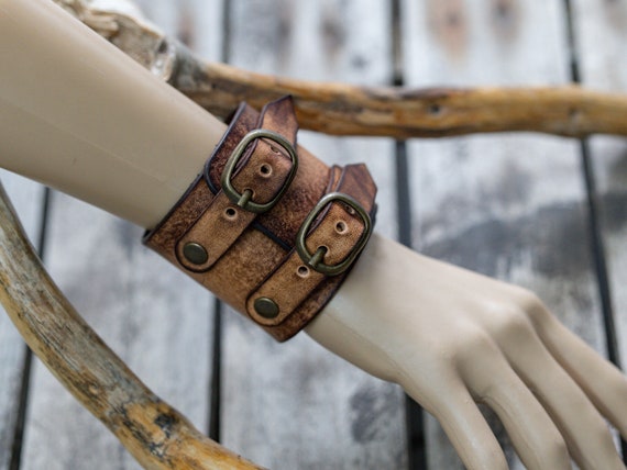 Bracciale In Pelle Marrone Con Fibbia | Disponibile! | Collin Rowe - Foto 8