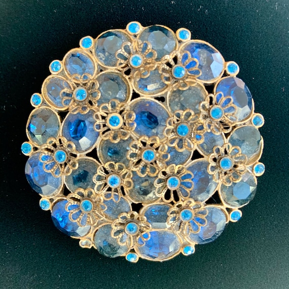 1930s Blue sapphire foil back large flower brooch
