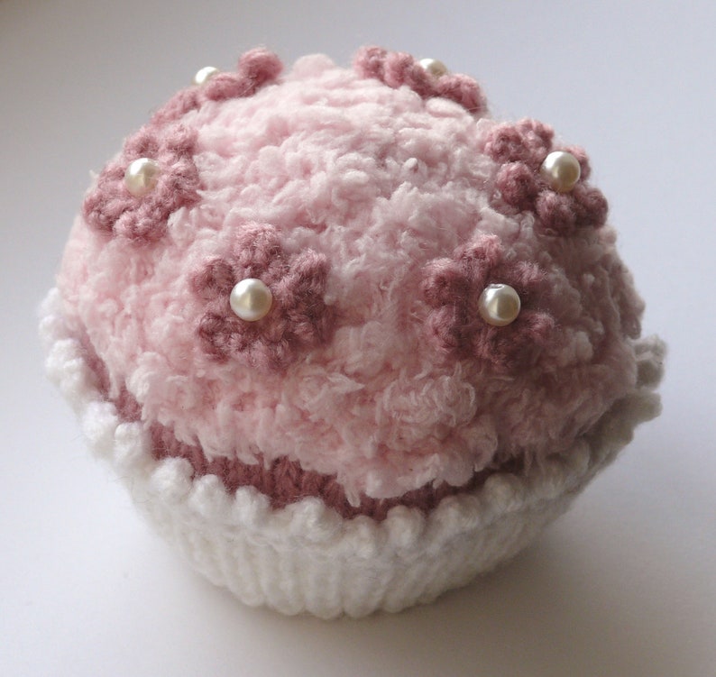 PDF download Many Flowered Cupcake Knitting Pattern image 1