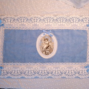 Powder blue bathroom rug, lace and toile de Jouy